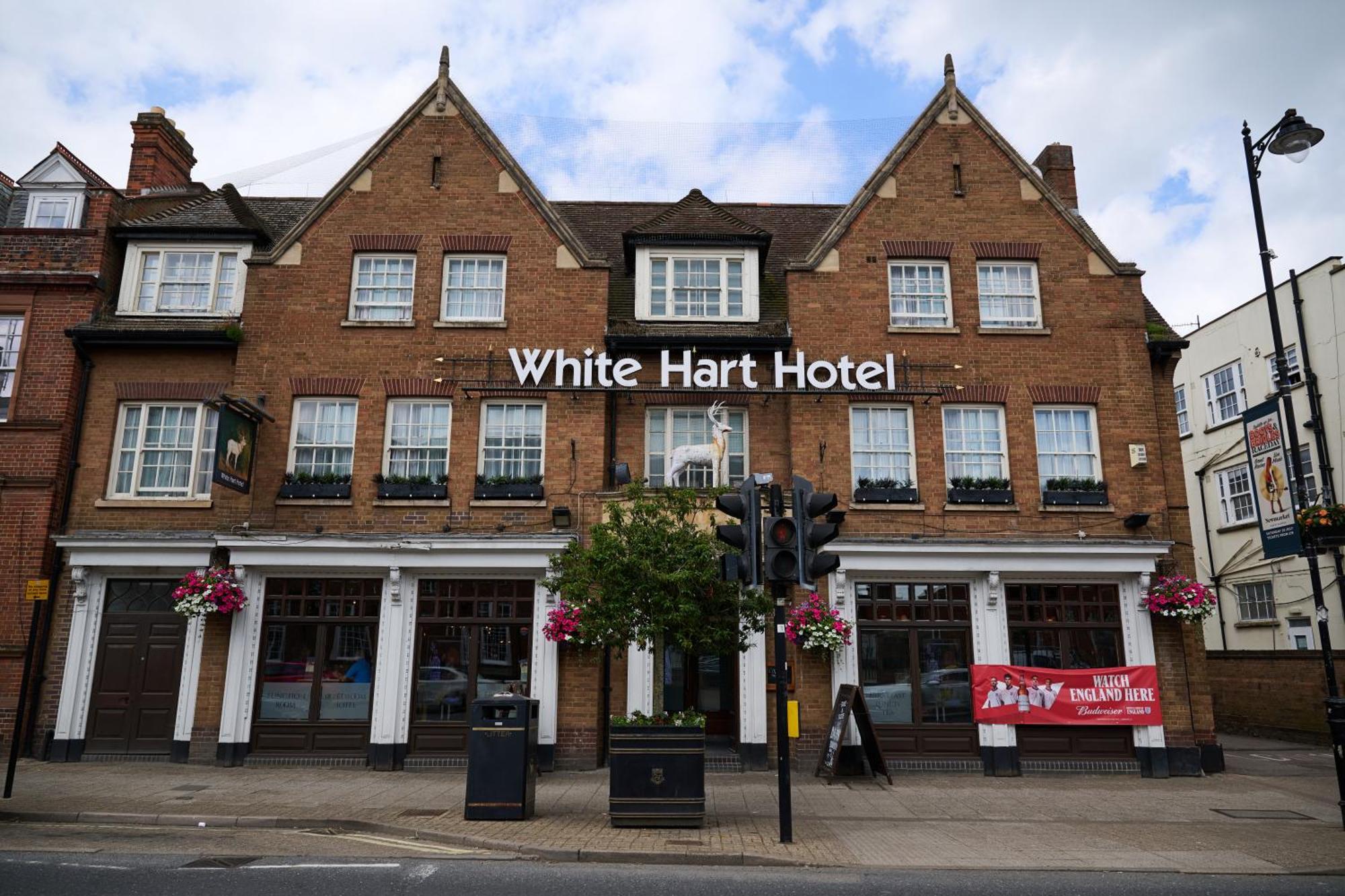 White Hart, Newmarket By Marston'S Inns Exteriör bild